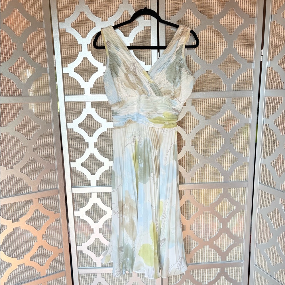 Tailor B. Moss Pastel Sleeveless Midi Dress